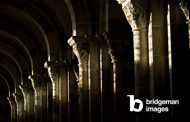 Vezelay basilica southern aisle, lit up during the winter solstice Bas-cote sud de la Basilique de VezelayLes chapiteaux Sud sont eclaires lors du solstice d'hiver., Vezelay, France / Godong / Bridgeman Images