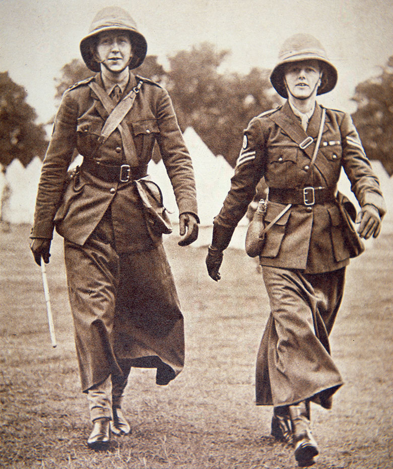 La mode vestimentaire pendant la Première Guerre Mondiale - Comment la  guerre a influencé l'industrie de la mode